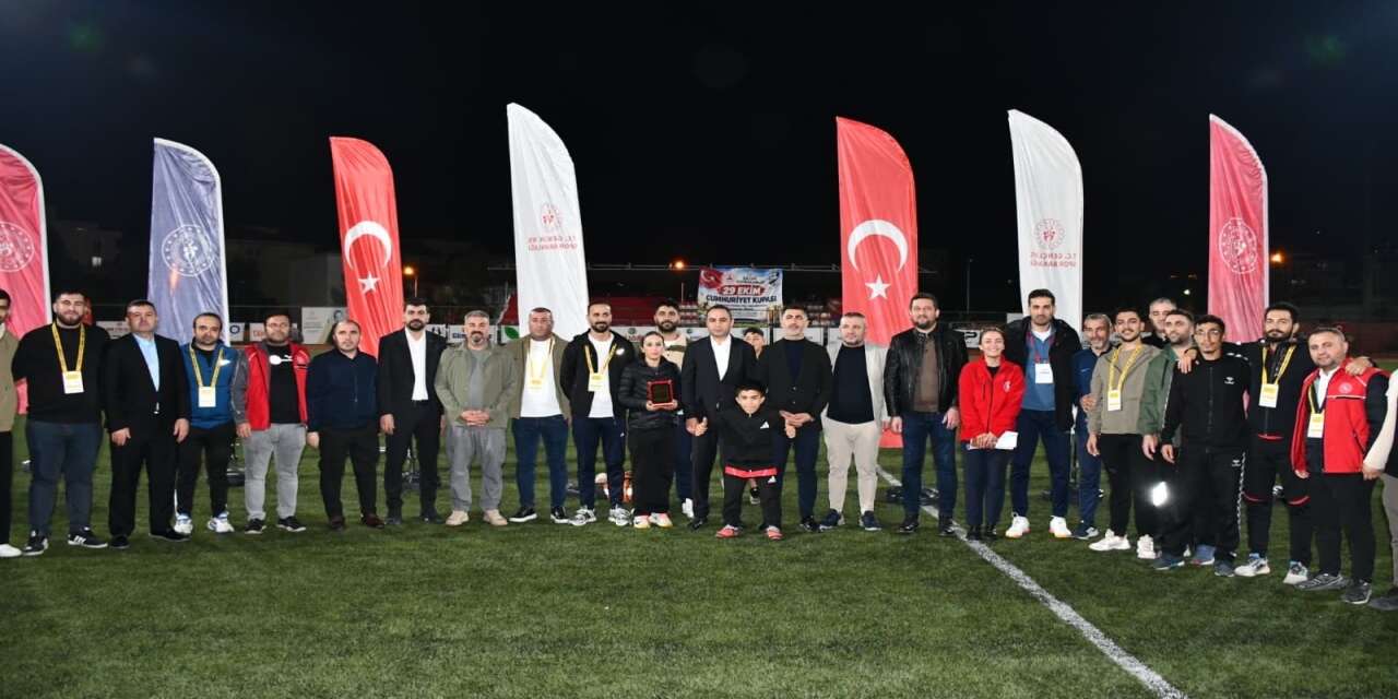 silopide-cumhuriyet-kupasinin-sampiyonu-belli-oldu
